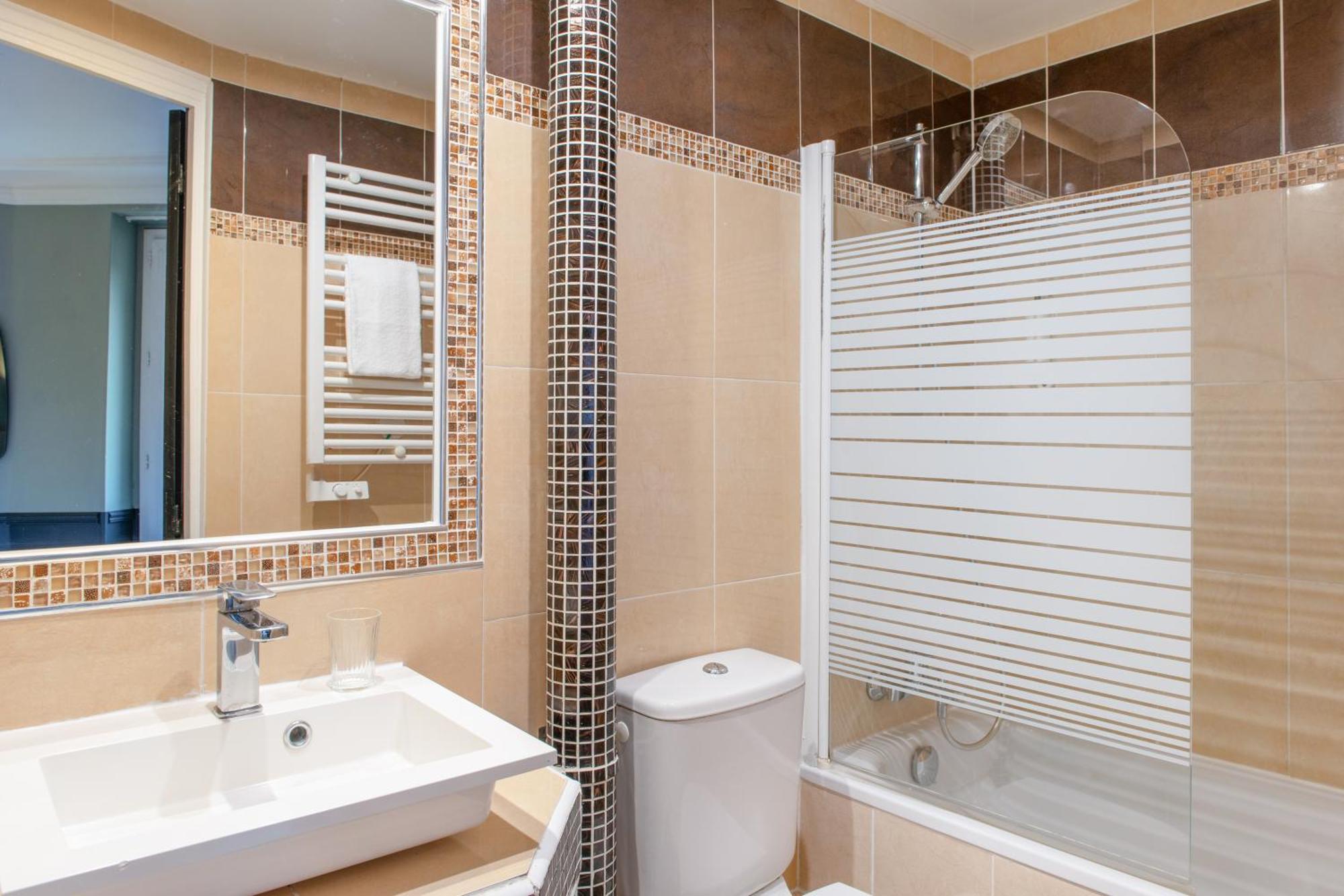 Hotel Avama Prony Paris Bilik gambar