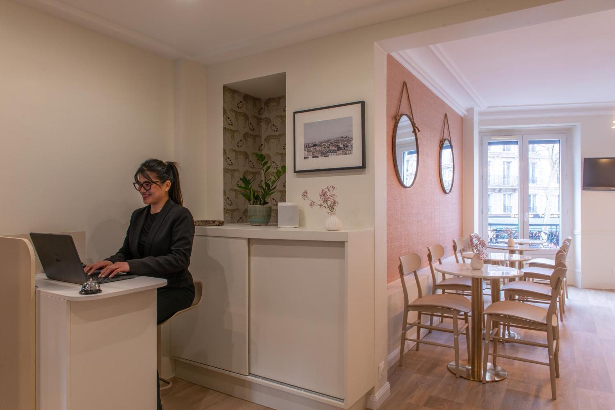 Hotel Avama Prony Paris Luaran gambar
